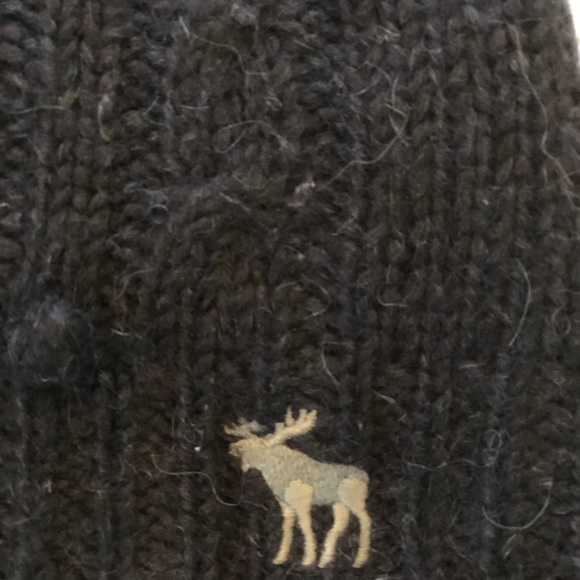 Abercrombie and Fitch navy cable knit cardigan with leather buttons; Size L - Picture 5 of 5